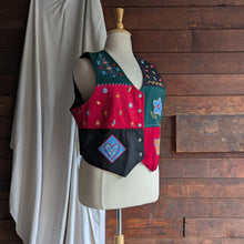Load image into Gallery viewer, 90s Vintage Plus Size Patchwork Embroidered Vest