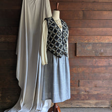 Load image into Gallery viewer, 80s Vintage Grey Rayon Blend Midi Skirt