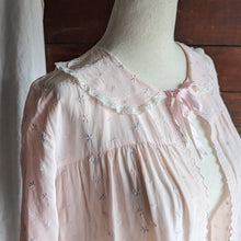 Load image into Gallery viewer, Vintage Homemade Pink Bed Jacket
