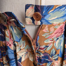 Load image into Gallery viewer, 90s Vintage Leaf & Bird Print Skirt