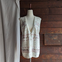 Load image into Gallery viewer, 90s Vintage White and Pink Embroidered Knit Vest
