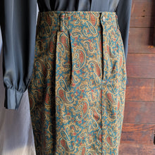 Load image into Gallery viewer, 90s Vintage Green Paisley Pencil Skirt