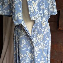 Load image into Gallery viewer, 90s Vintage Light Blue Floral Boxy Midi Dress