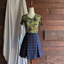 Load image into Gallery viewer, 90s Vintage Navy Plaid Mini Skirt