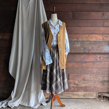 Load image into Gallery viewer, 90s Vintage Long Tan Vest