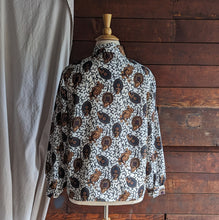 Load image into Gallery viewer, 80s Vintage Plus Size Swirling Crest Blouse