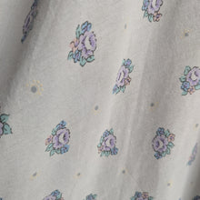 Load image into Gallery viewer, 80s Vintage White Lightweight Midi Skirt