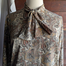 Load image into Gallery viewer, 90s Vintage Tan and Brown Paisley Long Sleeve Blouse