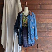 Load image into Gallery viewer, 90s Vintage Frog Applique Denim Barn Coat