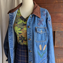 Load image into Gallery viewer, 90s Vintage Frog Applique Denim Barn Coat