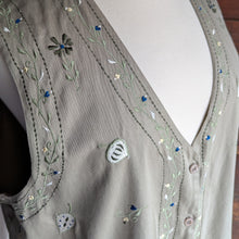 Load image into Gallery viewer, 90s Vintage Plus Size Khaki Embroidered Twill Vest