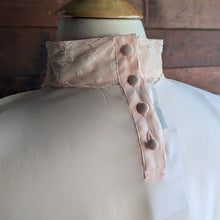 Load image into Gallery viewer, 90s Vintage Pale Pink Polyester Lace Blouse