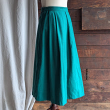 Load image into Gallery viewer, 80s Vintage Forest Green Pleated A-Line Skirt