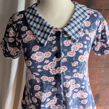 Load image into Gallery viewer, 90s Vintage Floral and Plaid Knit Top