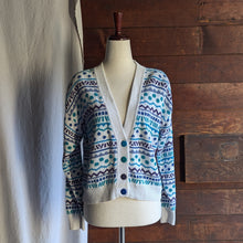 Load image into Gallery viewer, 90s Vintage Cropped White and Blue Cardigan