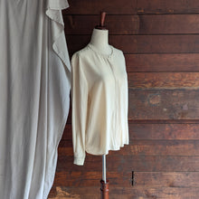 Load image into Gallery viewer, 90s Vintage Ivory Silk-Crepe Blouse