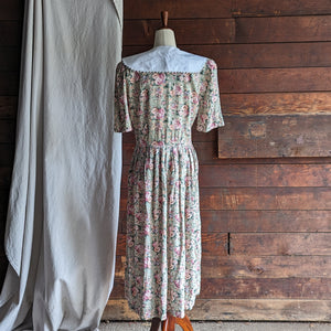 90s Vintage Green Floral Rayon Maxi Dress with Pockets