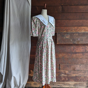 90s Vintage Green Floral Rayon Maxi Dress with Pockets