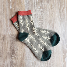 Load image into Gallery viewer, Heathered Branch Pattern Socks
