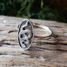 Load image into Gallery viewer, Sterling Silver Snake Relief Ring