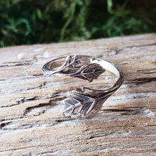 Load image into Gallery viewer, Sterling Silver Adjustable Leaf Ring
