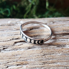 Load image into Gallery viewer, Sterling Silver Moon Phases Ring