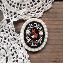 Load image into Gallery viewer, Tiny Embroidered Floral Fox Brooch