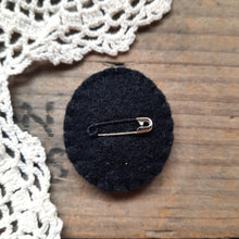 Load image into Gallery viewer, Tiny Embroidered Floral Bouquet Brooch
