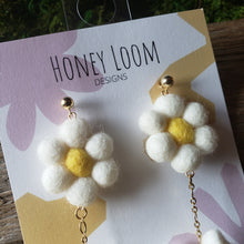 Load image into Gallery viewer, Hand Felted Chunky Bumble Bee Earrings
