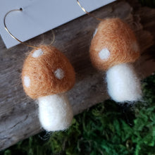 Load image into Gallery viewer, Hand Felted Chunky Mushroom Earrings