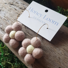 Load image into Gallery viewer, Hand Felted Chunky Flower Earrings