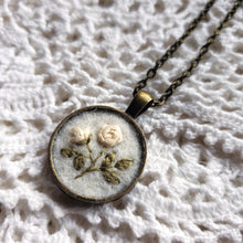 Load image into Gallery viewer, Tiny Embroidered White Rose Necklace