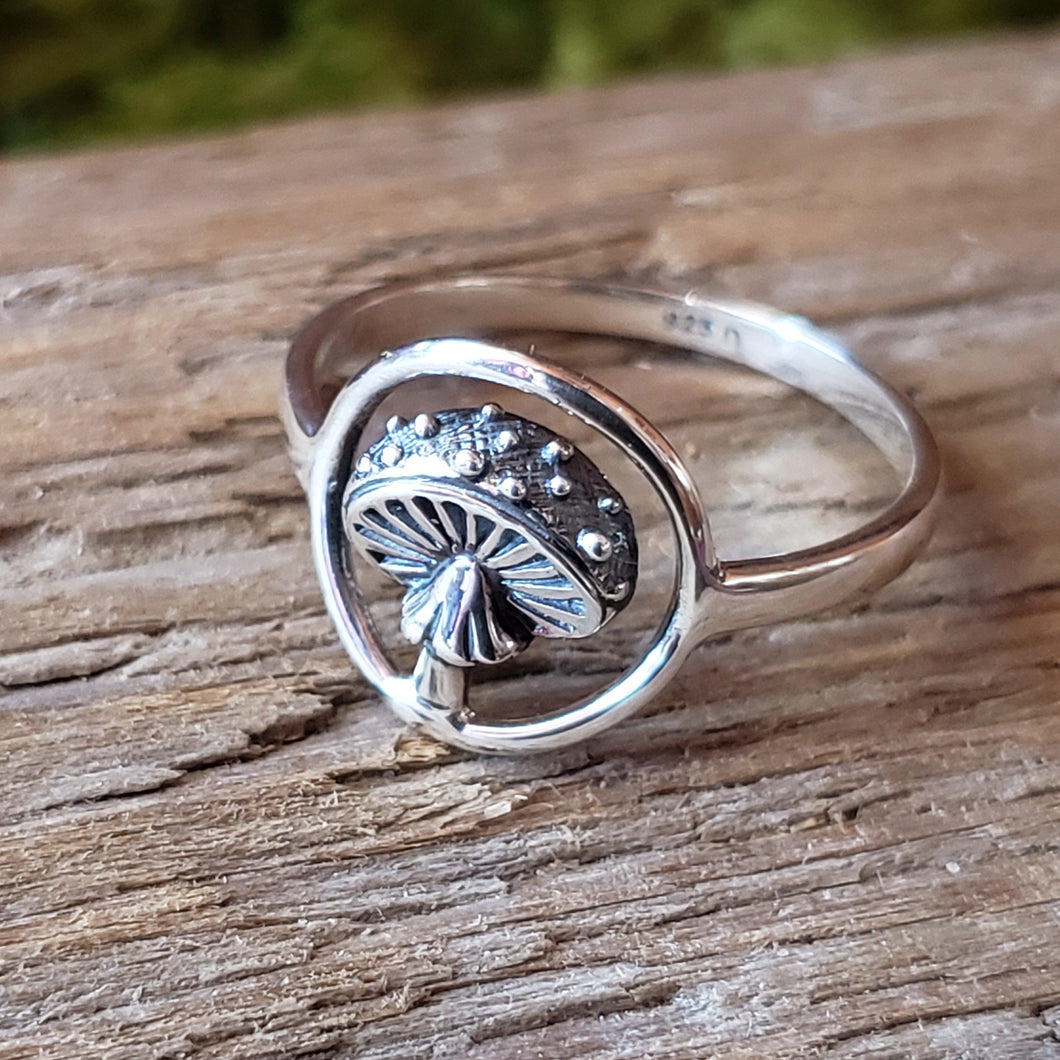 Sterling Silver Amanita Mushroom Ring (size 8)