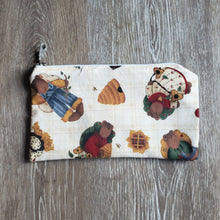 Load image into Gallery viewer, Vintage Fabric Zipper Pouch (Honey Bears)
