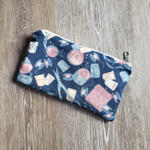 Vintage Fabric Zipper Pouch (Sewing Notions)