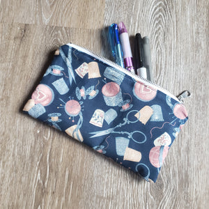 Vintage Fabric Zipper Pouch (Sewing Notions)