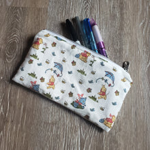 Load image into Gallery viewer, Vintage Fabric Zipper Pouch (Winnie-the-Pooh)
