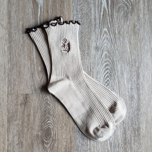 Load image into Gallery viewer, Embroidered Flower Outline Socks
