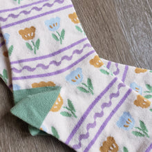 Load image into Gallery viewer, Scalloped-top Tulip Socks
