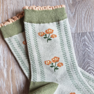 Scalloped-top Green Floral Socks