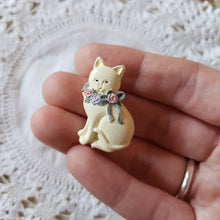 Load image into Gallery viewer, Vintage Floral Cat Brooch
