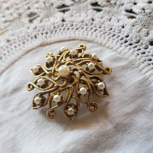 Load image into Gallery viewer, Vintage Pearl Flower Filigree Brooch
