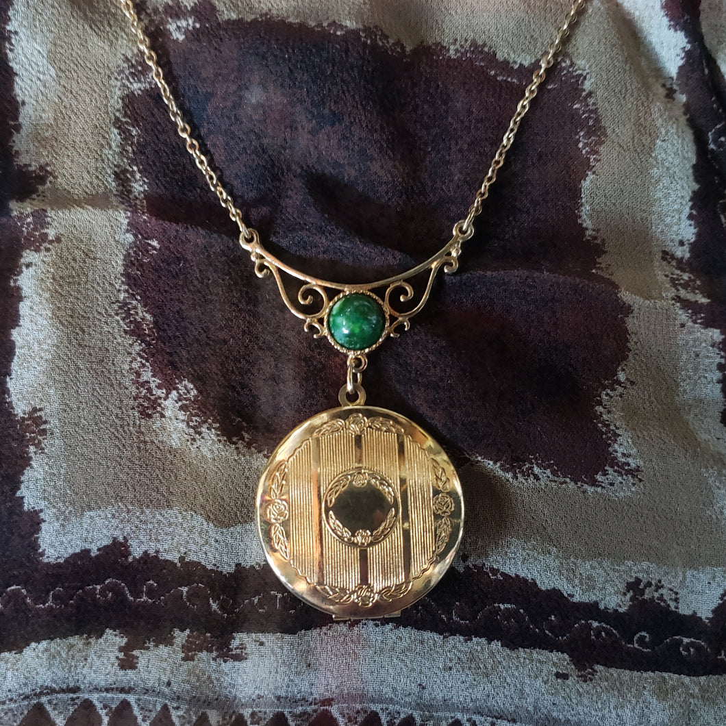 Vintage Hobbit Locket Necklace