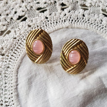 Load image into Gallery viewer, Vintage Pink and Brass Earrings
