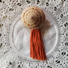 Load image into Gallery viewer, Vintage Seashell Tassel Brooch
