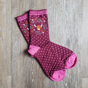 Highland Cow Wreath Pattern Bamboo Socks