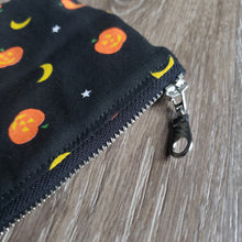 Load image into Gallery viewer, Vintage Halloween Pumpkin Print Zipper Pouch
