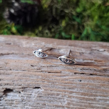 Load image into Gallery viewer, Sterling Silver Lidded Eye Studs
