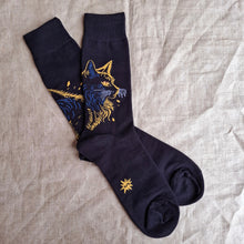 Load image into Gallery viewer, Black Cat Men&#39;s Crew Socks

