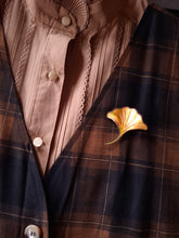 Load image into Gallery viewer, Gingko Leaf Leather Brooch
